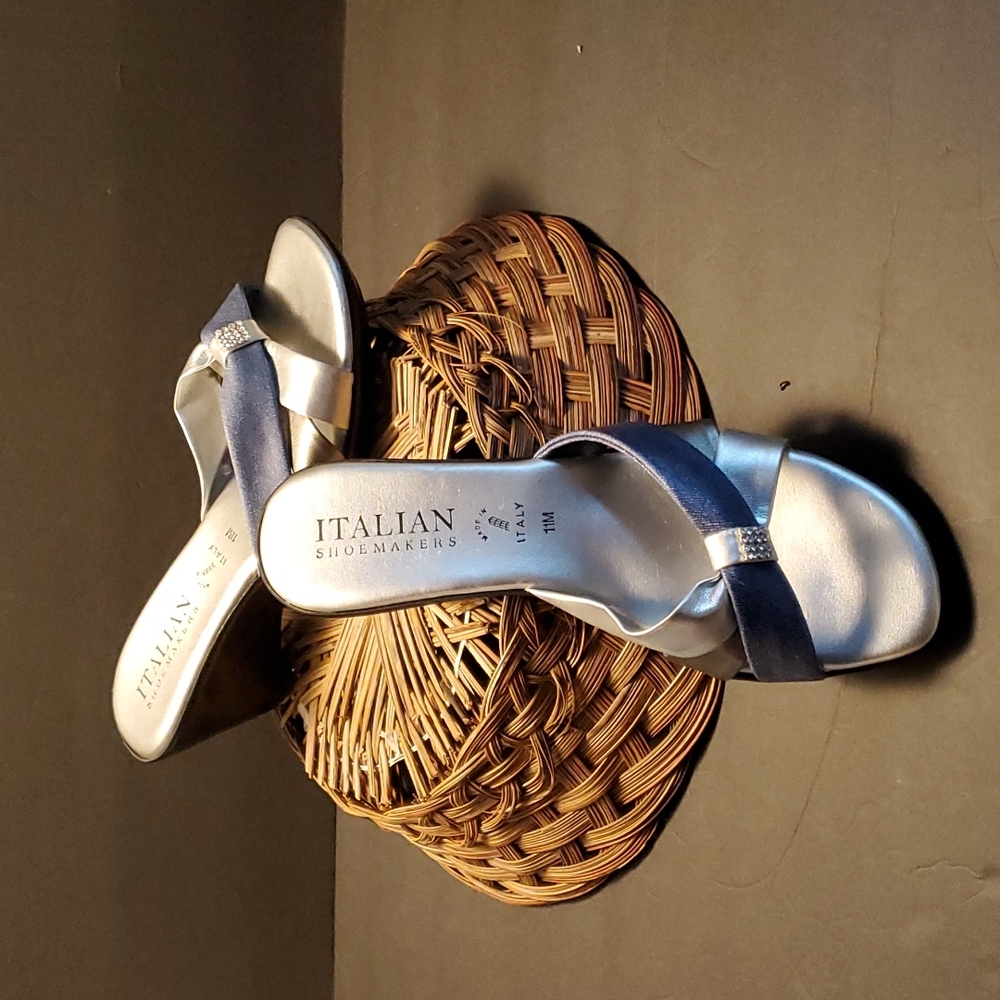 NEW Italian Shoemakers leather 3 inch heels sandals, silver and blue.  Size 11 M